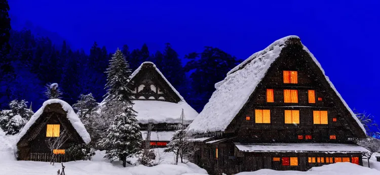 Gassho-style houses in Shirakawa-go