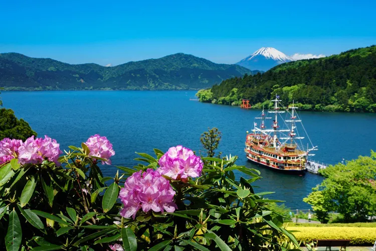 Lake Ashi