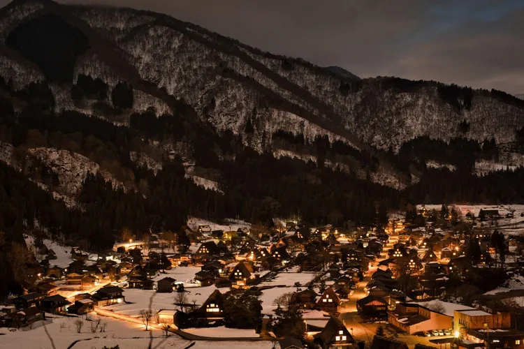 winter illuminations of Shirakawa-go