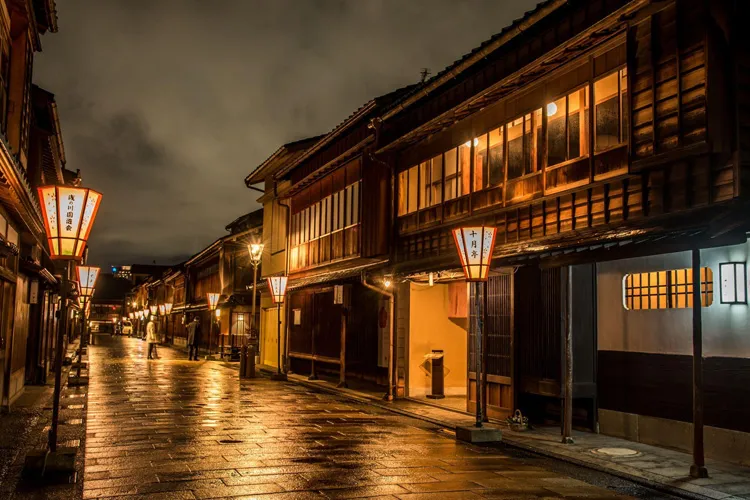 Night in Higashi Chaya District, Kanazawa