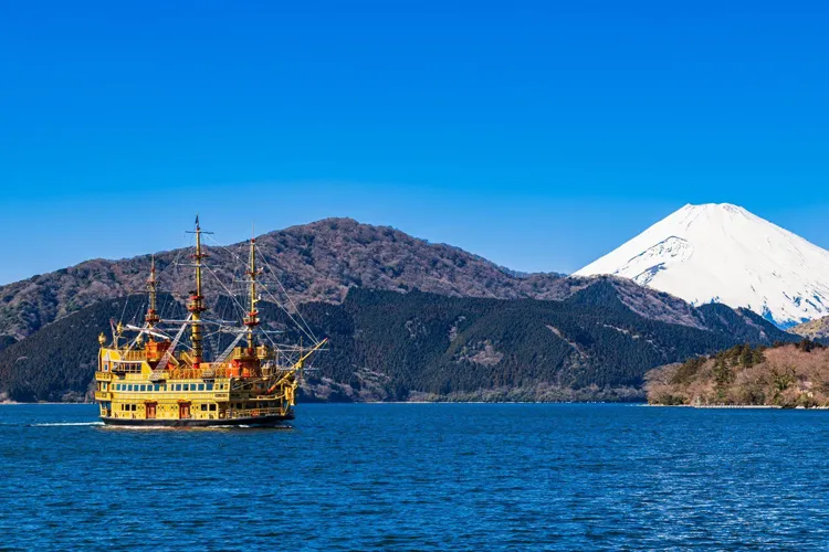 Mount Fuji and Lake Ashi in winter