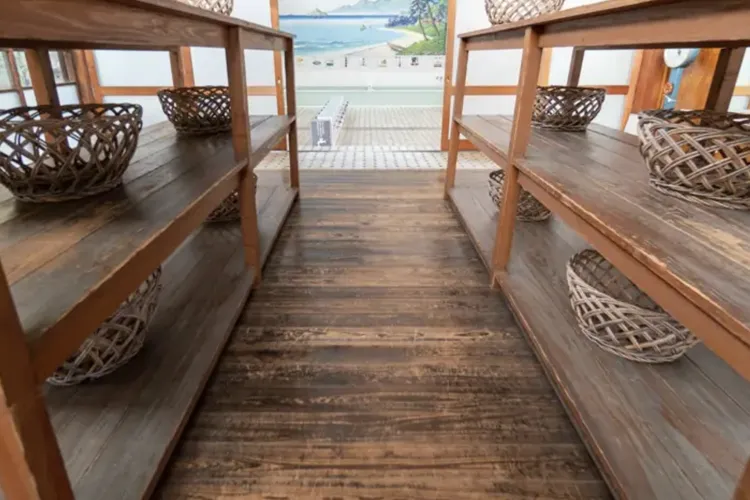 Hot spring changing room